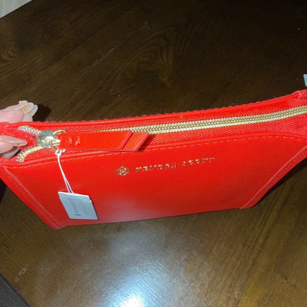 Kendra Scott Travel Pouch - red - Picture 5 of 12